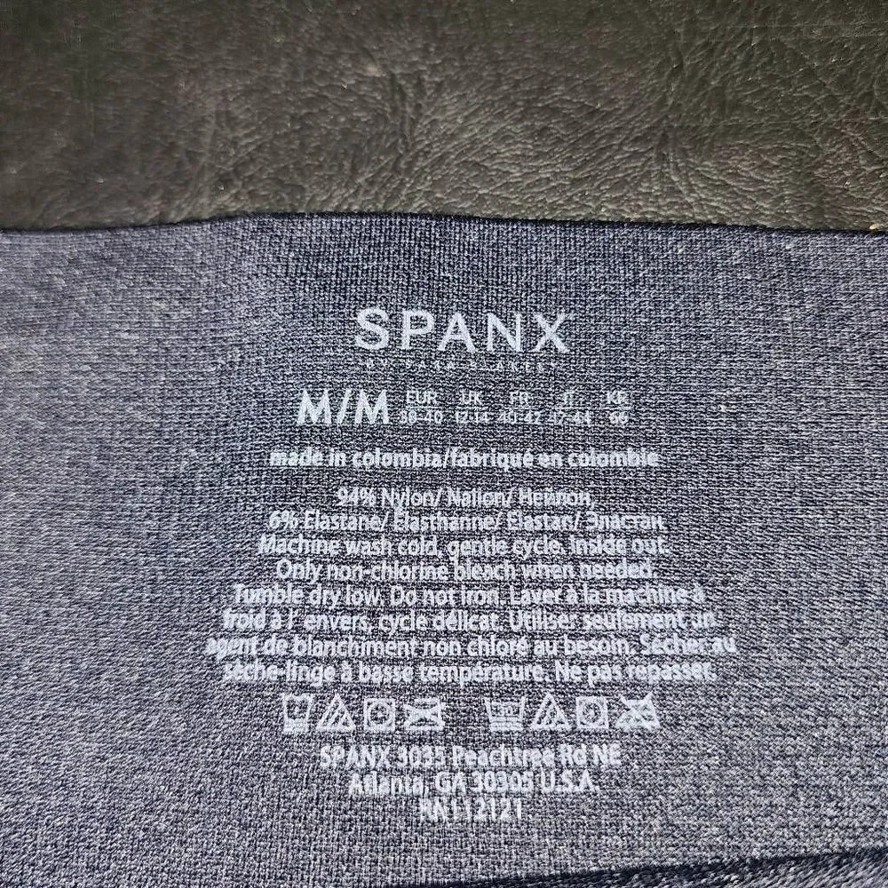 Spanx Womens Black Cropped Leggings Medium - Picture 3 of 3
